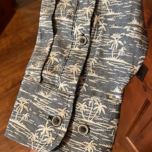Tommy Bahama Long-Sleeve Button-Down Shirt - Picture 5 of 5